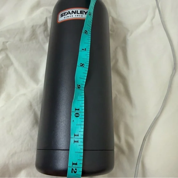 Stanley Outdoor Vacuum Bottle 1.1 quart/946ml - Picture 13 of 15